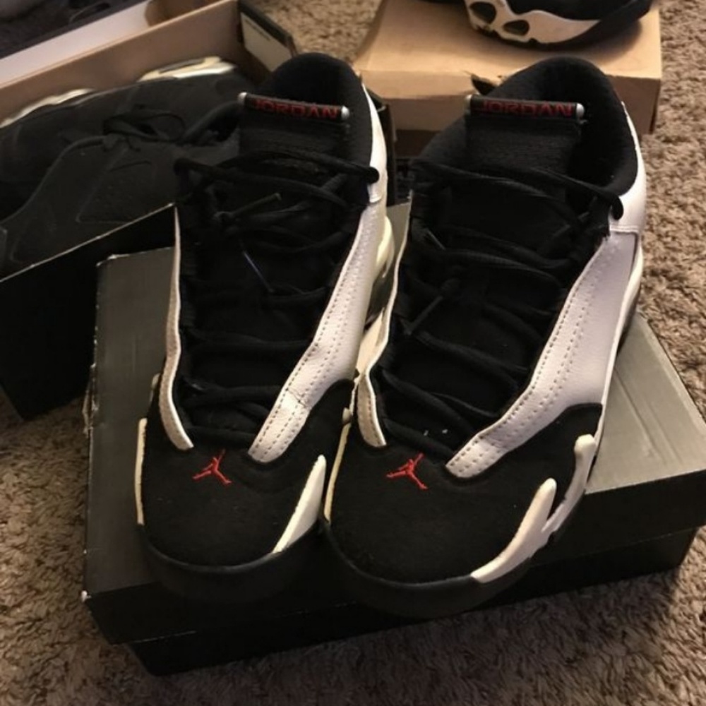 Black Toe Jordan 14s